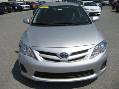 toyota corolla 2011 silver sedan le gasoline 4 cylinders front wheel drive automatic 62863