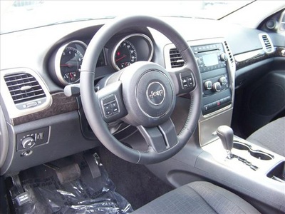 jeep grand cherokee 2012 suv gasoline 6 cylinders 4 wheel drive not specified 44024