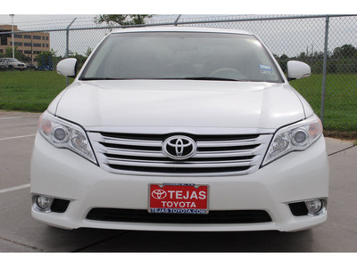 toyota avalon 2011 pearl white sedan gasoline 6 cylinders front wheel drive automatic 77338
