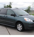 toyota sienna 2004 green van le 7 passenger gasoline 6 cylinders front wheel drive automatic 77338