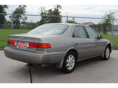 toyota camry 2000 gray sedan le gasoline 4 cylinders front wheel drive automatic with overdrive 77338