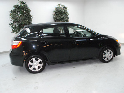 toyota matrix 2010 black hatchback gasoline 4 cylinders front wheel drive automatic 91731