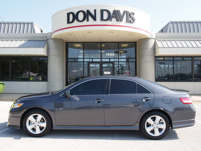 toyota camry 2010 dk  gray sedan se v6 gasoline 6 cylinders front wheel drive automatic 76011
