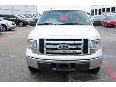 ford f 150 2009 white xlt gasoline 8 cylinders 2 wheel drive automatic 76543
