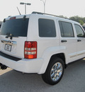 jeep liberty 2012 white suv sport gasoline 6 cylinders 4 wheel drive automatic 76011