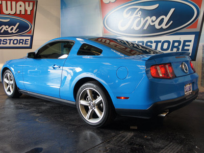 ford mustang 2010 lt  blue coupe gt premium gasoline 8 cylinders rear wheel drive 5 speed manual 75062