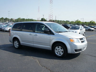 dodge grand caravan 2010 silver van se gasoline 6 cylinders front wheel drive automatic 19153