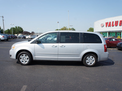 dodge grand caravan 2010 silver van se gasoline 6 cylinders front wheel drive automatic 19153