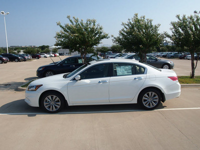 honda accord 2012 white sedan ex l v6 w navi gasoline 6 cylinders front wheel drive automatic 75034