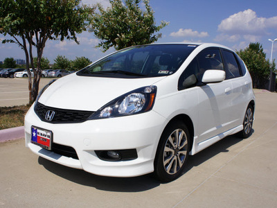 honda fit 2012 white hatchback sport gasoline 4 cylinders front wheel drive automatic 75034