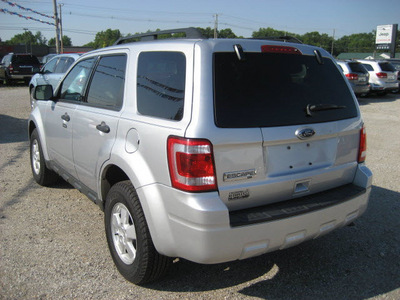ford escape 2010 silver suv xlt gasoline 4 cylinders front wheel drive automatic 62863