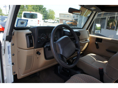 jeep wrangler 2000 white suv se gasoline 4 cylinders 4 wheel drive automatic 08844