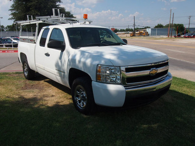 chevrolet silverado 1500 2008 white pickup truck lt gasoline 8 cylinders 2 wheel drive automatic 75067