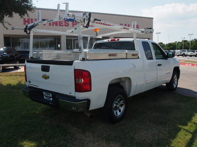 chevrolet silverado 1500 2008 white pickup truck lt gasoline 8 cylinders 2 wheel drive automatic 75067