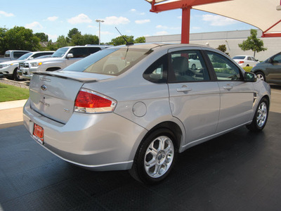 ford focus 2008 silver sedan ses gasoline 4 cylinders front wheel drive automatic 75067