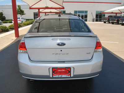ford focus 2008 silver sedan ses gasoline 4 cylinders front wheel drive automatic 75067