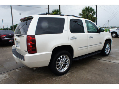 chevrolet tahoe 2009 white suv ltz flex fuel 8 cylinders 2 wheel drive automatic 77471