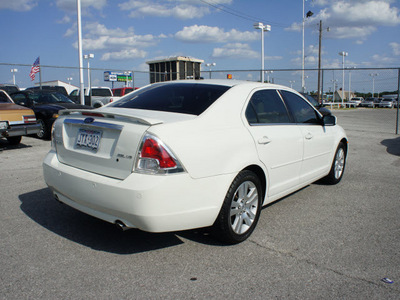 ford fusion 2008 white sedan v6 sel gasoline 6 cylinders front wheel drive automatic 75062