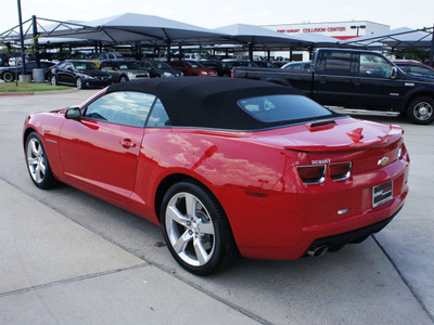 chevrolet camaro 2011 red ss gasoline 8 cylinders rear wheel drive automatic 76087