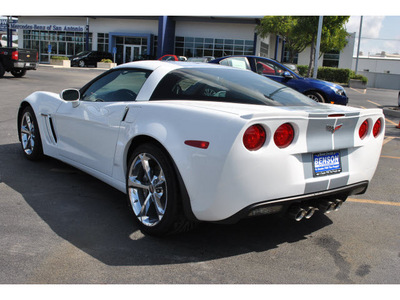 chevrolet corvette 2013 white coupe z16 grand sport gasoline 8 cylinders rear wheel drive 6 speed manual 78216