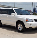 toyota highlander 2006 white suv gasoline 6 cylinders front wheel drive automatic with overdrive 78232