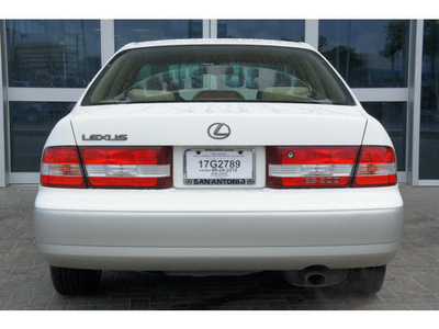 lexus es 300 2000 white sedan gasoline 6 cylinders front wheel drive automatic with overdrive 78216