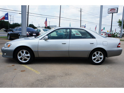 lexus es 300 2001 silver sedan gasoline 6 cylinders front wheel drive automatic 78666