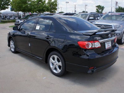 toyota corolla 2012 black sedan s gasoline 4 cylinders front wheel drive automatic 76116