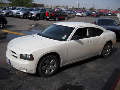 dodge charger 2008 white sedan gasoline 6 cylinders rear wheel drive automatic 79925