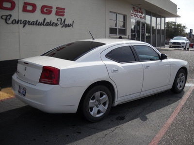 dodge charger 2008 white sedan gasoline 6 cylinders rear wheel drive automatic 79925