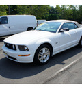 ford mustang 2008 white gt premium gasoline 8 cylinders rear wheel drive automatic with overdrive 08902
