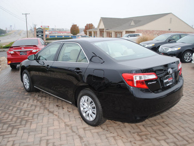 toyota camry 2012 attit blk sedan le gasoline 4 cylinders front wheel drive automatic 76087