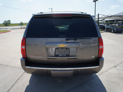 chevrolet suburban 2012 gray suv ltz flex fuel 8 cylinders 4 wheel drive automatic 76087