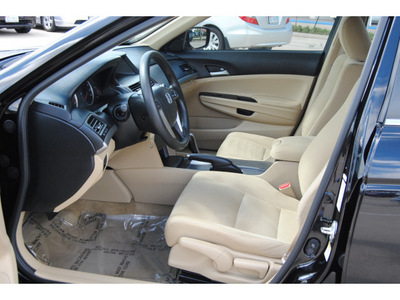 honda accord 2011 black sedan lx gasoline 4 cylinders front wheel drive automatic 77065