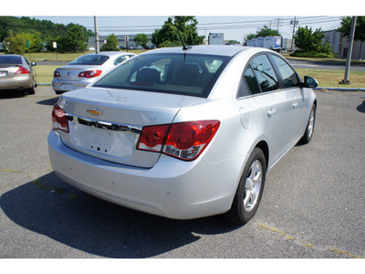 chevrolet cruze 2011 silver ice sedan lt gasoline 4 cylinders front wheel drive automatic 07712