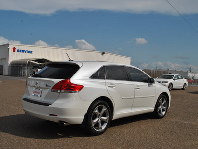 toyota venza 2009 white wagon fwd v6 gasoline 6 cylinders front wheel drive automatic 77099