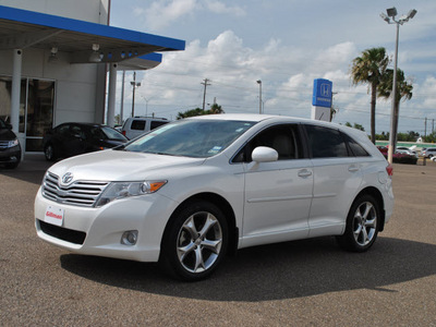 toyota venza 2009 white wagon fwd v6 gasoline 6 cylinders front wheel drive automatic 77099