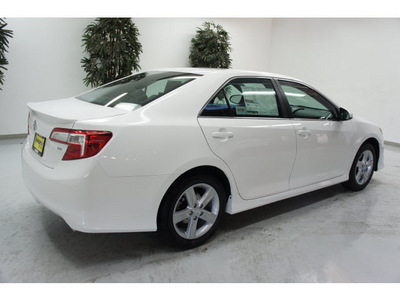 toyota camry 2012 sedan se gasoline 4 cylinders front wheel drive not specified 91731