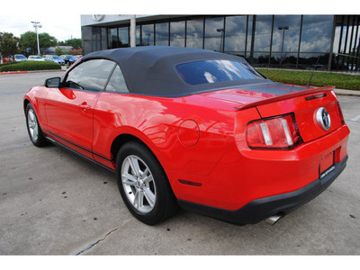 ford mustang 2011 red gasoline 6 cylinders rear wheel drive automatic with overdrive 77598