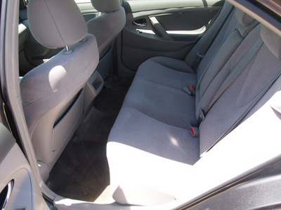 toyota camry 2011 gray sedan le 4 cylinders automatic 76049