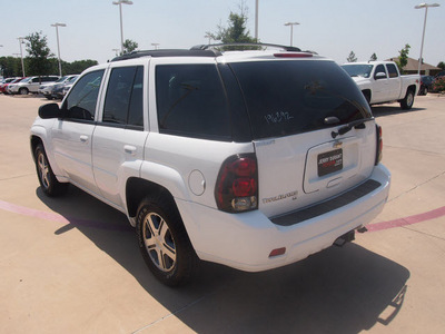 chevrolet trailblazer 2008 white suv lt1 6 cylinders automatic 76049