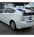 toyota prius 2010 white i hybrid 4 cylinders front wheel drive automatic with overdrive 77632