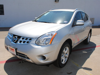 nissan rogue 2012 silver sv gasoline 4 cylinders front wheel drive automatic 75150