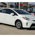 toyota prius 2012 white hatchback two hybrid 4 cylinders front wheel drive automatic 78232