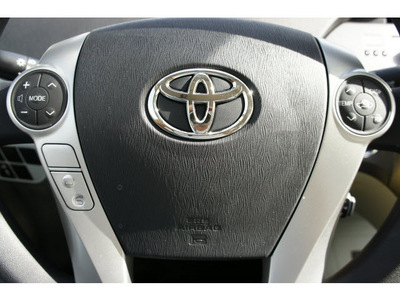 toyota prius 2012 silver hatchback two hybrid 4 cylinders front wheel drive automatic 78232