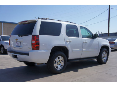 chevrolet tahoe 2012 white suv lt 8 cylinders automatic 79110