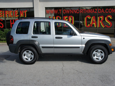 jeep liberty 2006 silver suv sport gasoline 6 cylinders 4 wheel drive automatic 75080