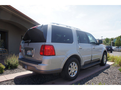 lincoln navigator 2004 silver suv luxury gasoline 8 cylinders 4 wheel drive automatic 99352