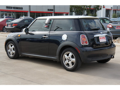 mini cooper 2007 dk  blue hatchback gasoline 4 cylinders front wheel drive automatic 78232