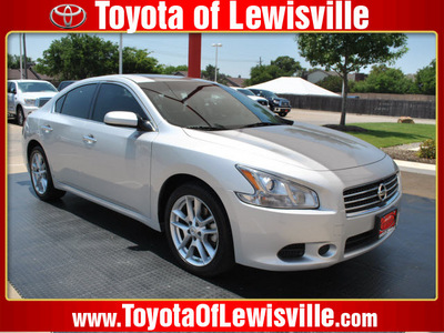 nissan maxima 2011 silver sedan 3 5 s 6 cylinders automatic 75067